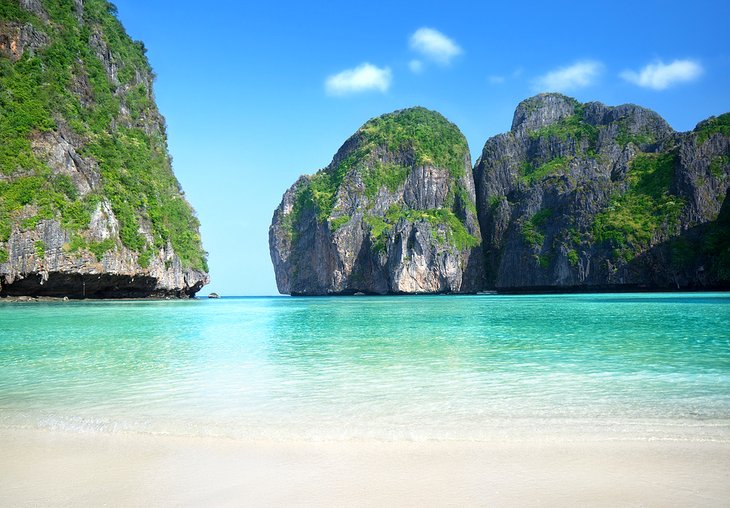 maya bay beach phi phi